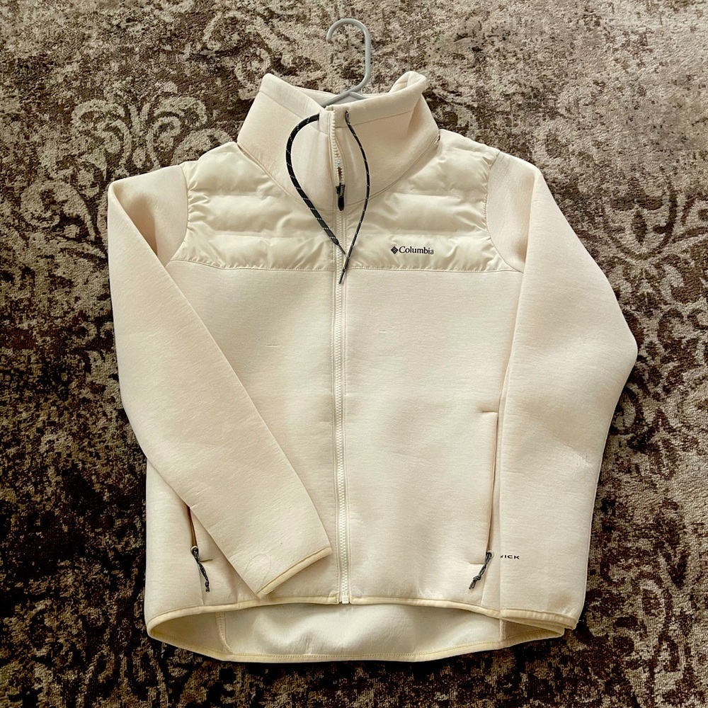 Columbia sweater size L